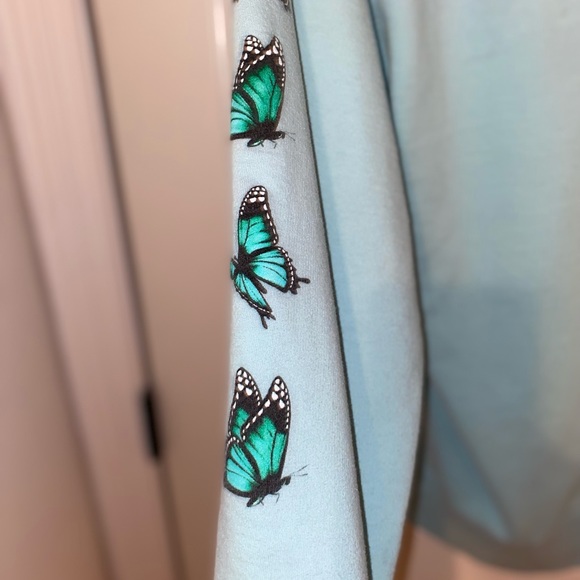 DRIP ADULT HOODIE GREAT CONDITIONS WITH BUTTERFLY DETAIL-TEAL COLOR - Picture 3 of 3